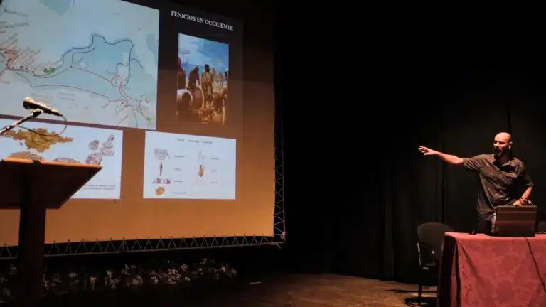 Arqueólogos de Portugal, Espanha e Líbano debatem santuários fenícios no Baixo Guadiana em Ayamonte