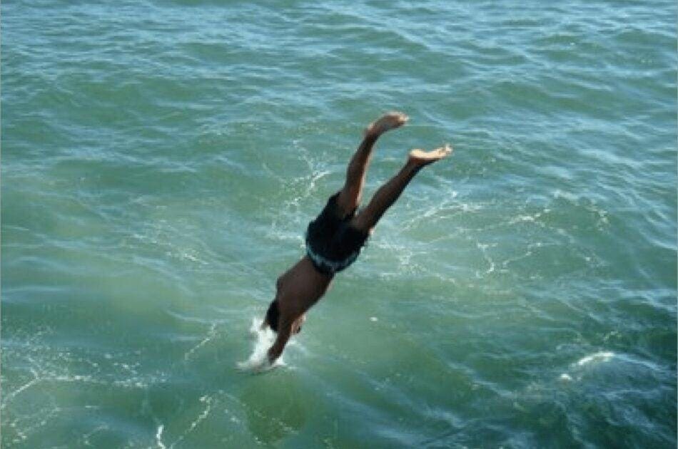 Cuidado com mergulhos nas piscinas