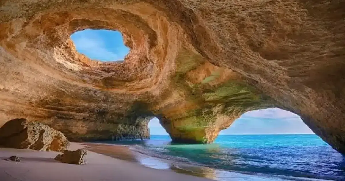 Grutas de Benagil com acesso regulamentado
