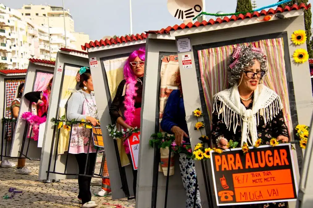 Monte Gordo Veste-se de ‘Palhaço’