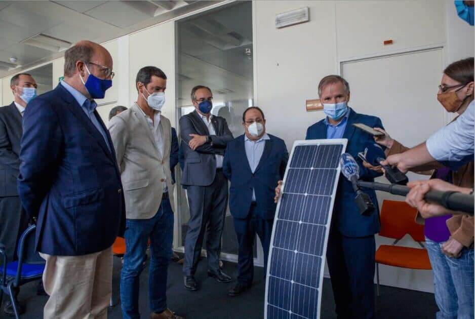 Moura produzirá painéis solares e baterias