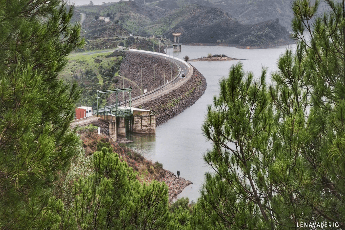 Barragem - Lena Valério